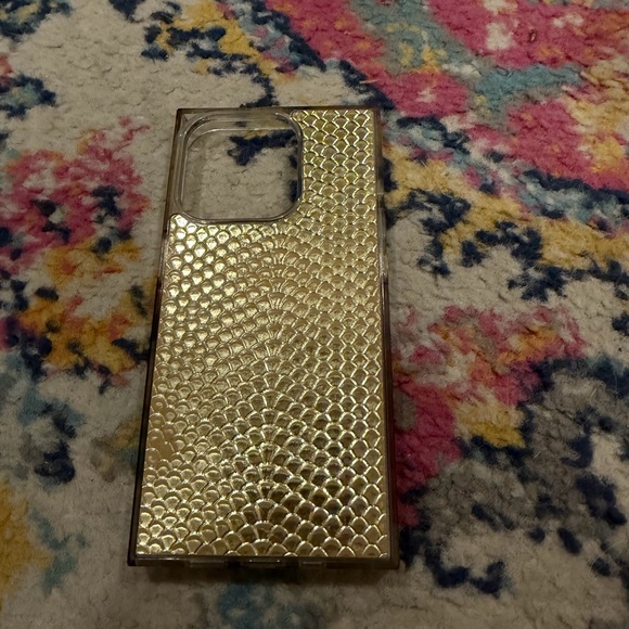 Elegant Gold Snake Pattern Phone Case - Picture 1 of 9